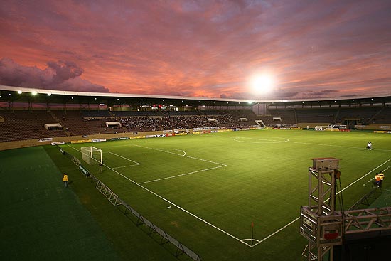 O JOGO DAS ARENAS  Livraria Martins Fontes Paulista