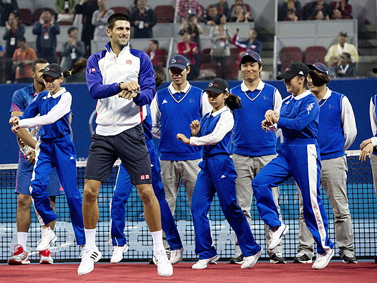 Novak Djokovic dança o hit 