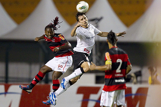 Corinthians e Flamengo em jogo do Campeonato Brasileiro deste ano