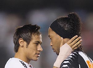 Neymar, do Santos, e Ronaldinho, do Atltico-MG