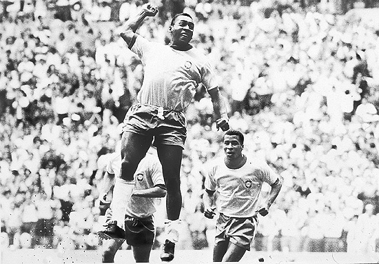 Pel comemora gol contra a Tchecoslovquia, na estreia da seleo brasileira na Copa do Mxico, em 1970