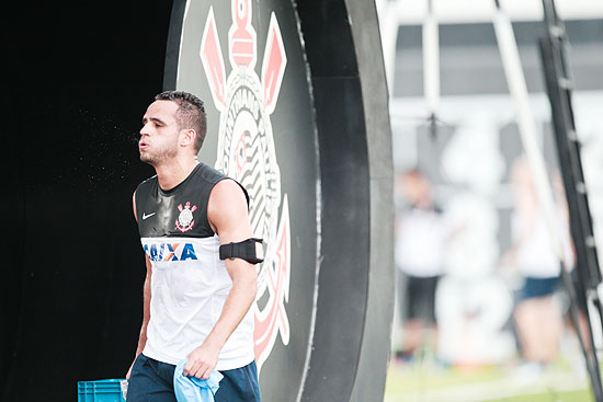 O meia Renato Augusto durante um treino do Corinthians