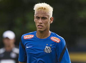 Neymar durante treino no CT Rei Pel