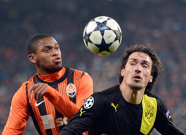 O atacante Luiz Adriano, do Shakhtar, durante jogo contra o Borussia Dortmund, na Ucrnia