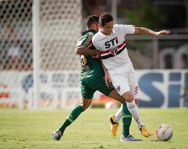 Ganso, na partida contra o Palmeiras pelo Paulista; os dois times se encontraro na Libertadores se avanarem s quartas