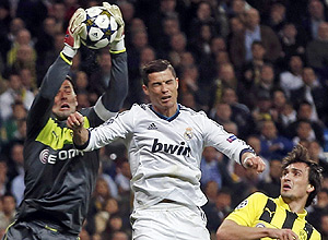 Borussia Dortmund leva sufoco, perde para o Real, em Madri, mas se classifica para a decisão da Copa dos Campeões