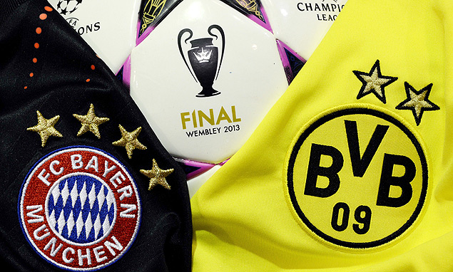 Camisas do Bayern e do Borussia com a bola que ser usada na deciso, dia 25 de maio (sbado)