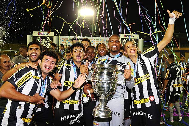Jogadores do Botafogo comemoram o ttulo do Campeonato Carioca