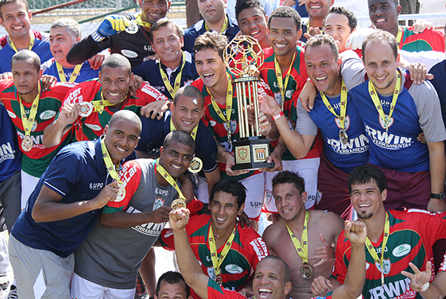 Jogadores da Portuguesa celebram o ttulo da Srie A2 do Campeonato Paulista