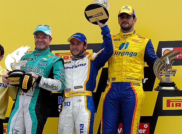 Barrichello, Ricardo Mauricio e Thiago Camilo (da esquerda para a direita) no pdio em Salvador