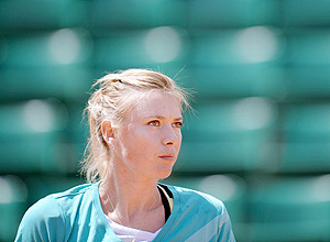 Maria Sharapova treina em Roland Garros