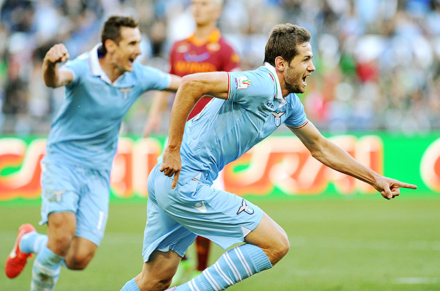 Lulic festeja seu gol na final da Copa da Itlia, no clssico contra a Roma, que valeu o ttulo da Lazio 