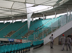 The roof of Fonte Nova stadium collapsed due to the accumulation of water