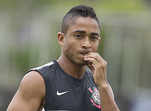 Jorge Henrique durante treino do Corinthians