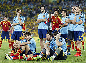 Los jugadores de la seleccin espaola, al trmino de la final de la Copa Confederaciones 2013 ante Brasil 