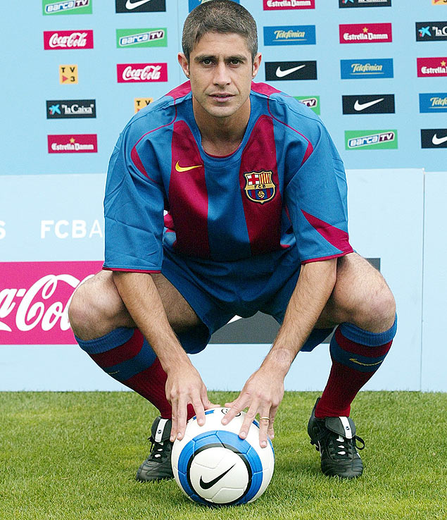 Sylvinho em passagem pelo Barcelona, no ano de 2004