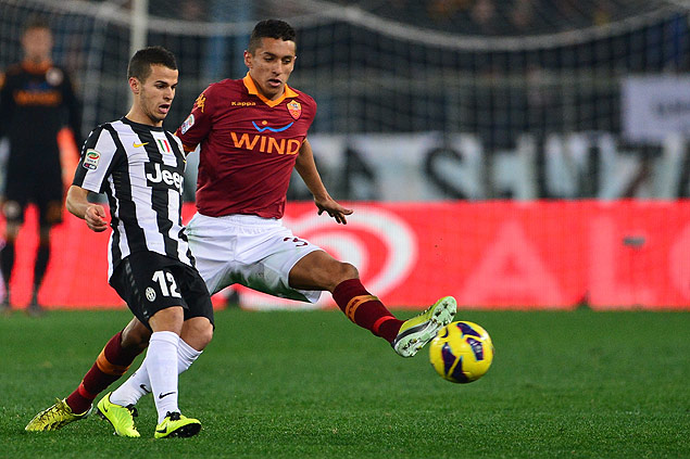 O zagueiro Marquinhos, da Roma, durante uma partida contra a Juventus pelo Campeonato Italiano