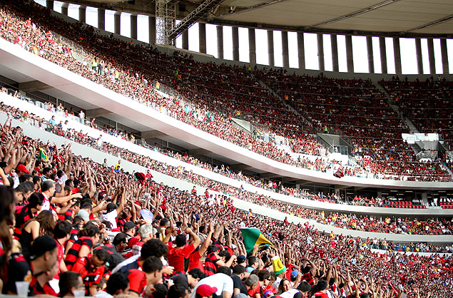 Torcedores na partida entre Flamengo e Santos em Brasília