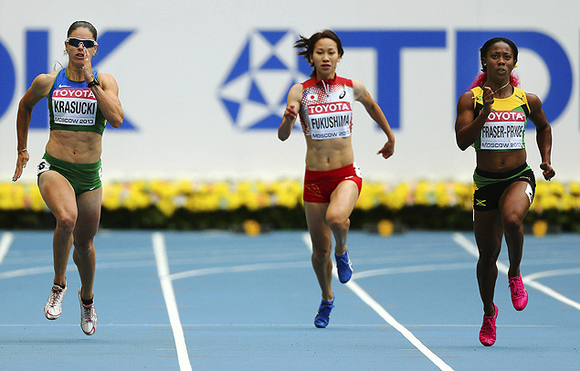 Atletas competem nas eliminatrias dos 200 m feminino no Mundial de Atletismo de 2013