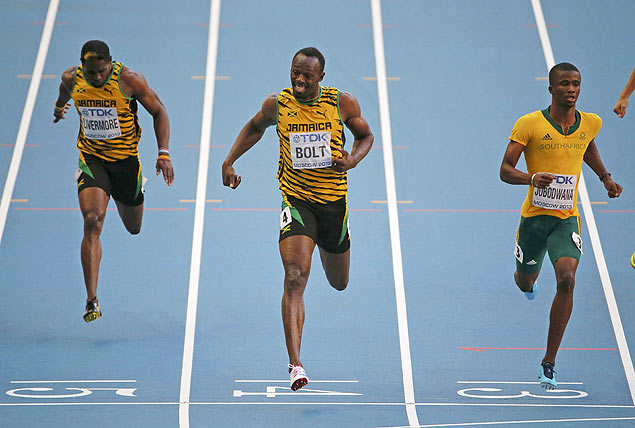 Usain Bolt durante a semifinal dos 200 m do Mundial de Moscou