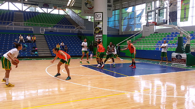Jogadoras da seleo brasileira feminina de basquete treinam no Mxico