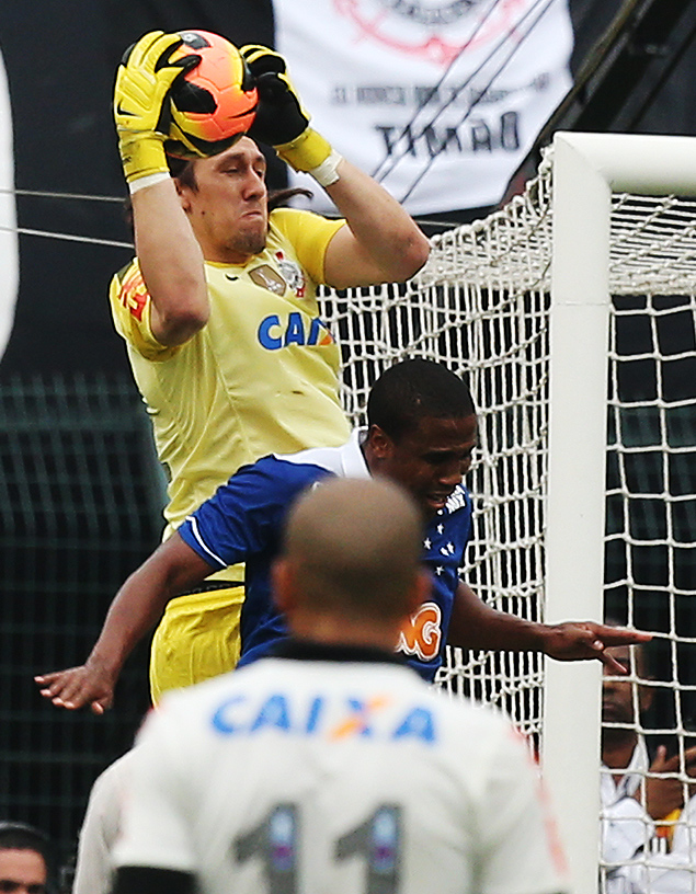 Cssio durante o empate do Corinthians com o Cruzeiro por 0 a 0