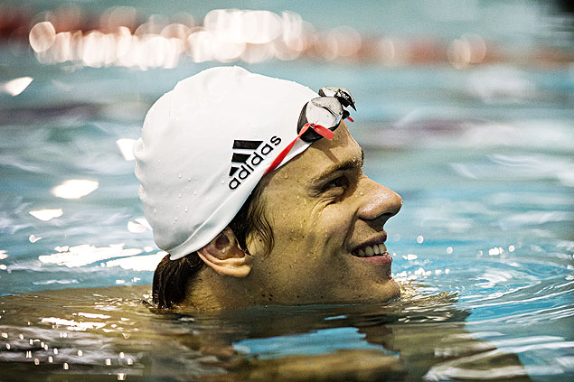 O nadador brasileiro Cesar Cielo durante um treino