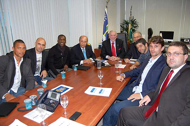 Jogadores do Bom Senso em reunio com o presidente da CBF, Jos Maria Marin