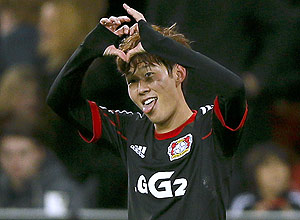 Son Heung-Min comemora gol pelo Bayer Leverkusen