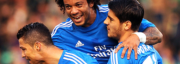 Morata comemora seu gol com o portugus Cristiano Ronaldo e com o brasileiro Marcelo