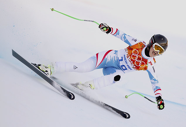 A austraca Elisabeth Goergl disputa o downhill nos Jogos de Sochi