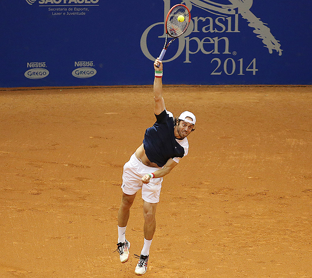O tenista italiano Paolo Lorenzi em ao no ginsio do Ibirapuera, em So Paulo