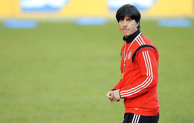 O treinador, Joachim Lw, durante treino da Alemanha