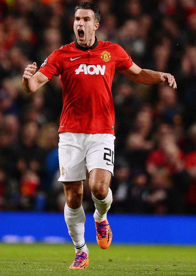 O holandês Robin van Persie comemora gol pelo Manchester United