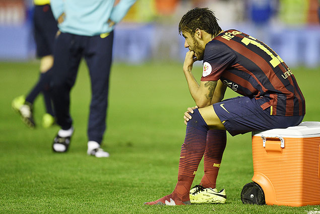 Neymar y su lesin en el pie izquierdo