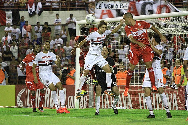 Rodrigo Caio durante jogo entre So Paulo e CRB 
