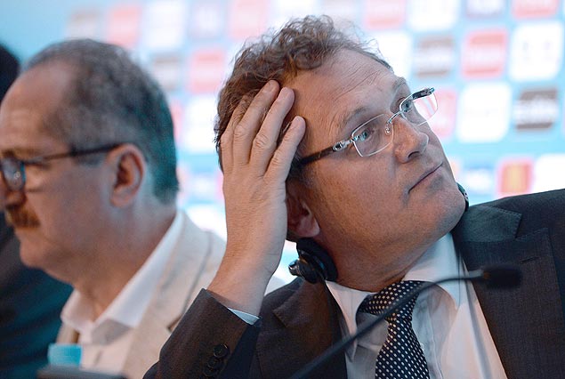 O secretrio-geral da Fifa, Jrme Valcke, durante entrevista no Rio