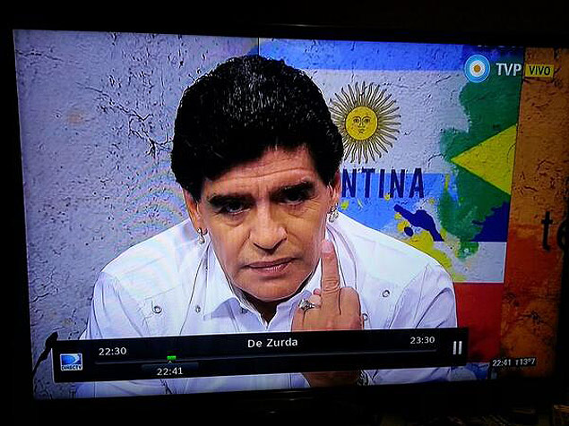 Reproduo do gesto obsceno feito por Maradona durante programa de TV
