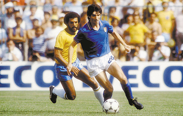 Júnior marca o italiano Paolo Rossi na eliminação na Copa de 1982