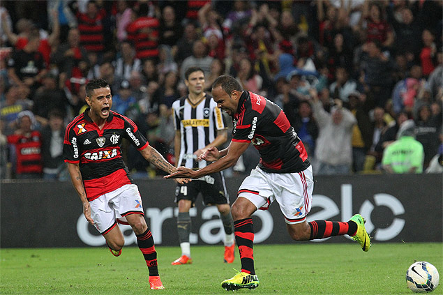 Alecsandro comemora gol na vitria do Flamengo sobre o Botafogo