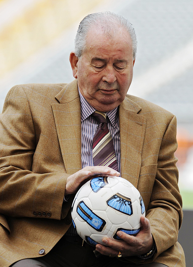 Julio Grondona, que era o presidente da Federação Argentina de Futebol desde 1979