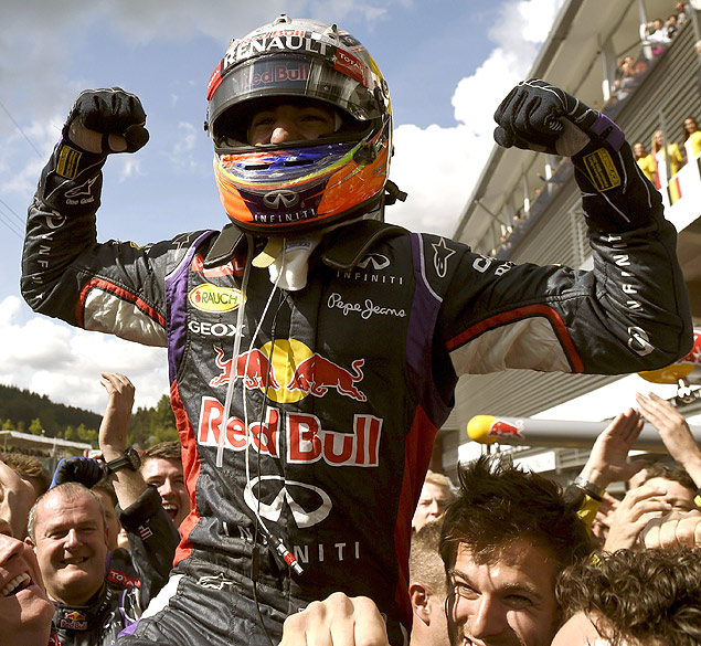 Australiano Daniel Ricciardo comemora a vitria do GP da Blgica pela Red Bull