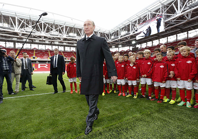 O presidente da Rssia, Vladimir Putin, inaugura estdio que ser usado na Copa de 2018