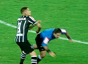 Guerrero tromba com o rbitro Leandro Bizzio Marinho