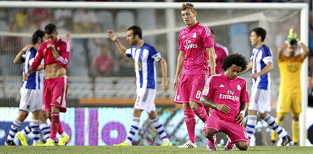 Marcelo lamenta gol marcado pelo Real Sociedad em vitria sobre o Real Madrid