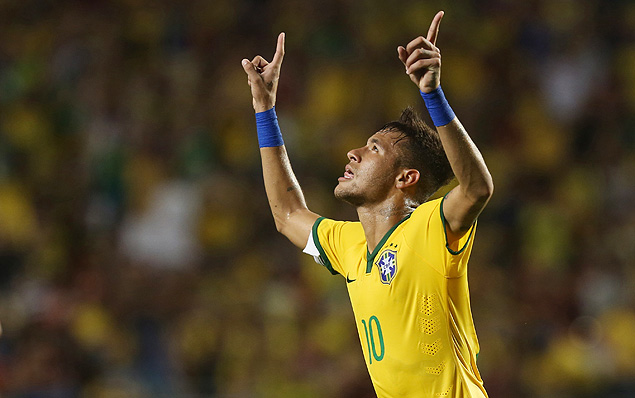 O atacante Neymar comemora o seu gol para a seleo em amistoso contra a Colmbia