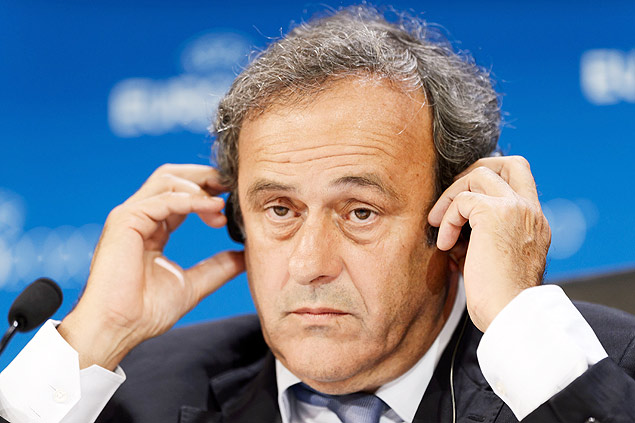 O presidente da Uefa, Michel Platini, durante uma entrevista