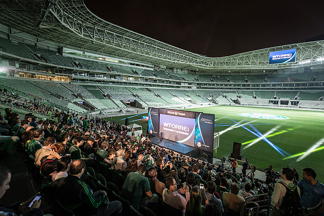 Convidados comparecem ao primeiro evento-teste do novo estdio do Palmeiras