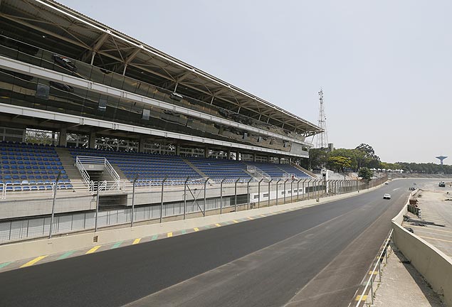 Obras no autdromo de Interlagos para o GP do Brasil de F-1, em novembro
