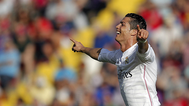 O atacante Cristiano Ronaldo festeja aps marcar pelo Real Madrid